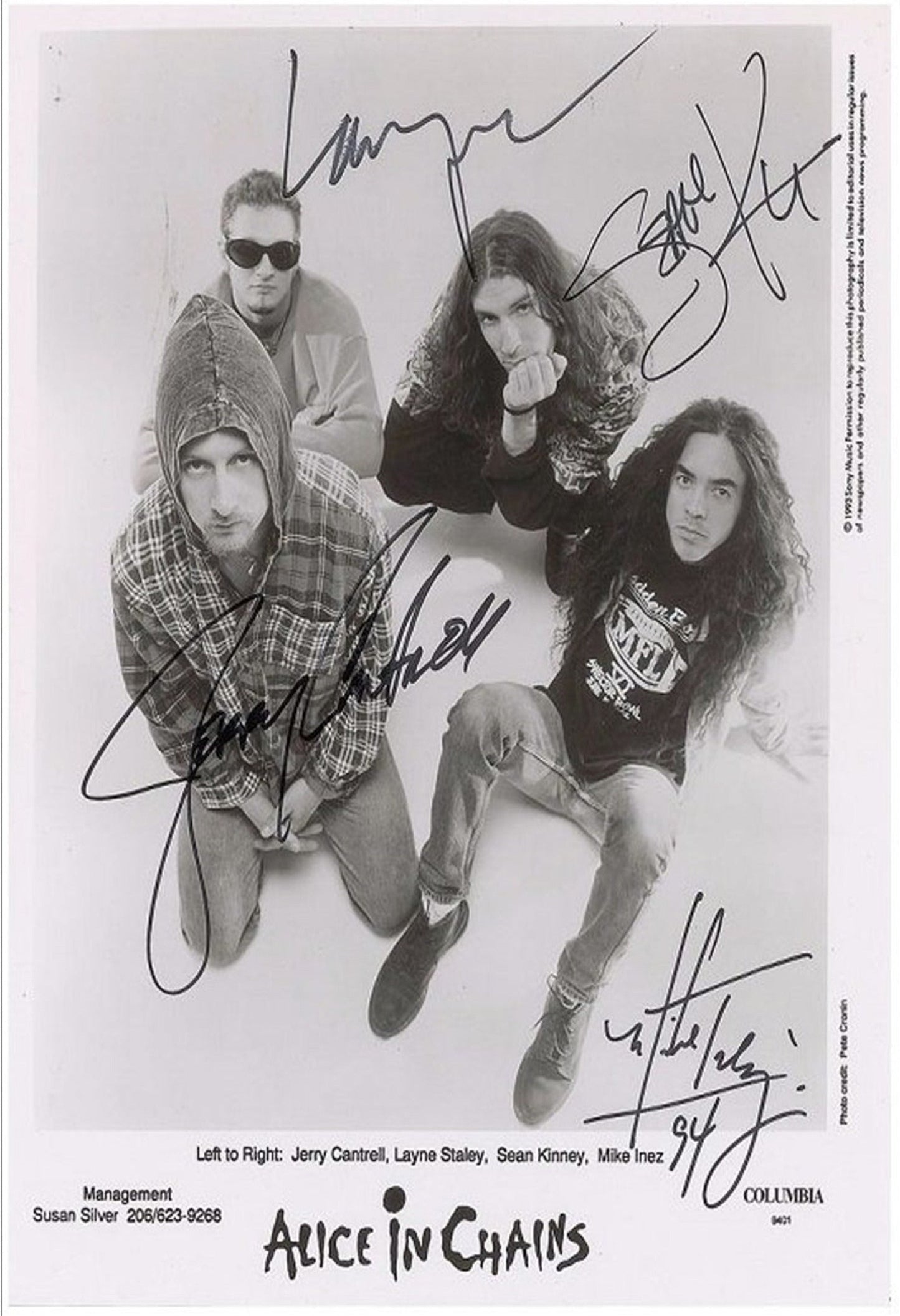 Autographed Alice in Chains Album Cover Replicas. 12" x 12" inches. Frame included. Just message me to tell me the album cover replica you want framed and shipped.